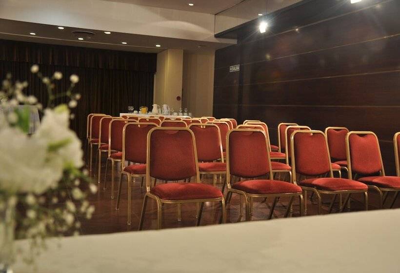 בית מלון כפרי Solans Carlton