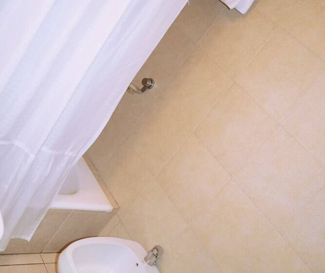 בית מלון כפרי Solans Carlton