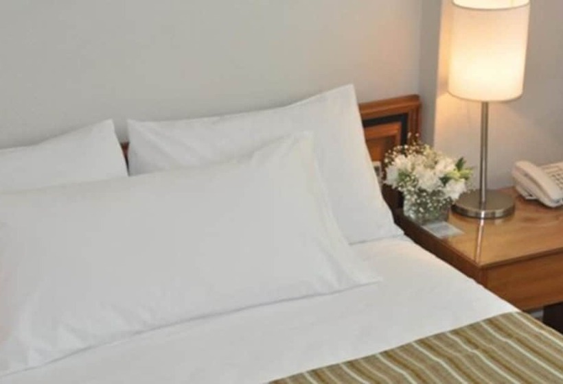 בית מלון כפרי Solans Carlton