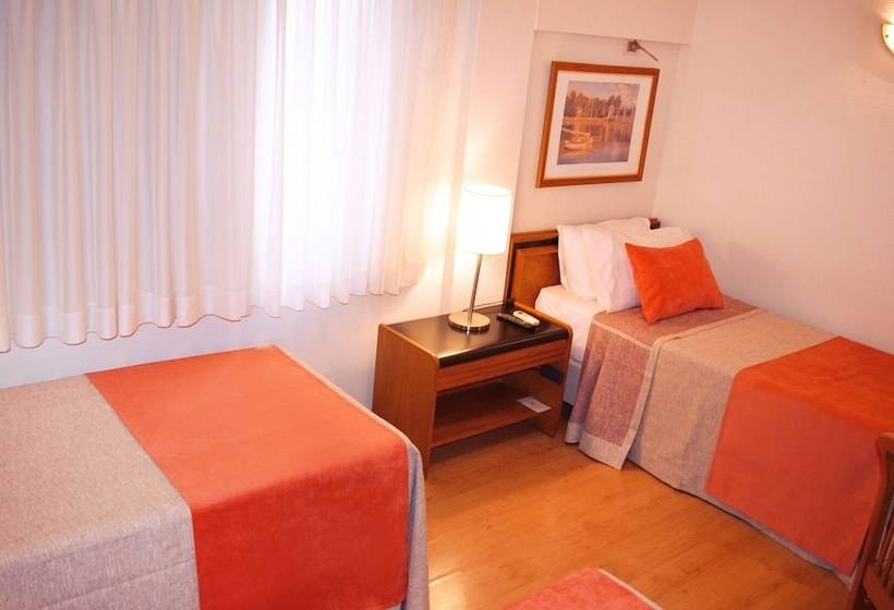 בית מלון כפרי Solans Carlton