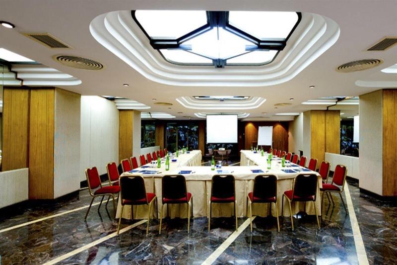 호텔 Solans Riviera