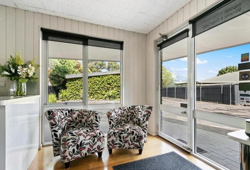 هتل The Aspen & Apartments