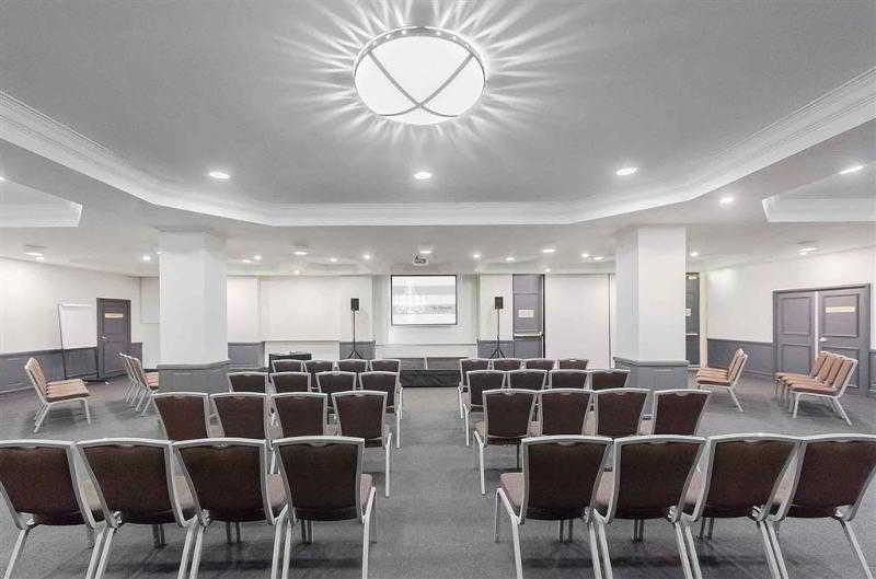 Отель The Menzies Sydney