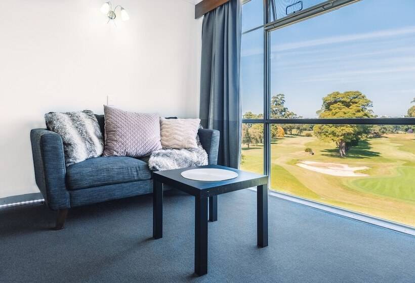 בית מלון כפרי The Select Inn Ryde