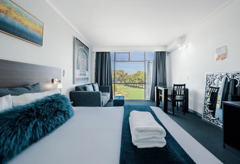 בית מלון כפרי The Select Inn Ryde