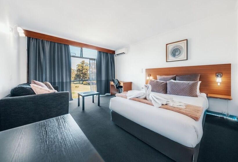 בית מלון כפרי The Select Inn Ryde