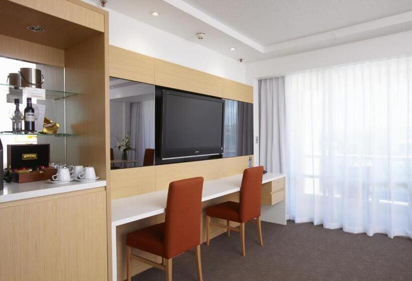 Отель The Ville Resort Casino