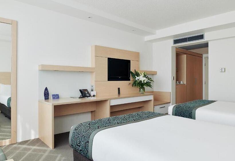 Отель The Ville Resort Casino