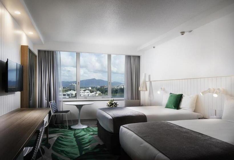 Отель The Ville Resort Casino