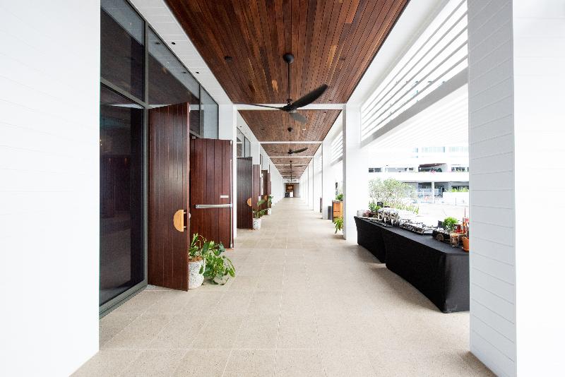 هتل The Ville Resort Casino