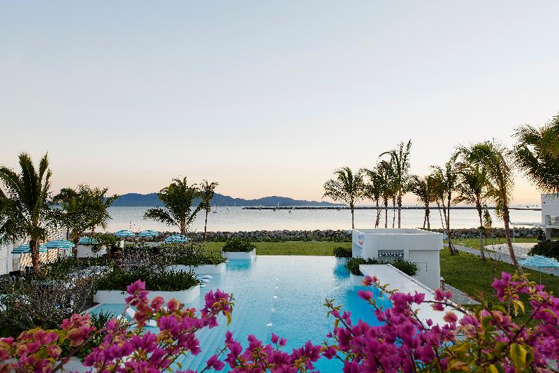 Отель The Ville Resort Casino