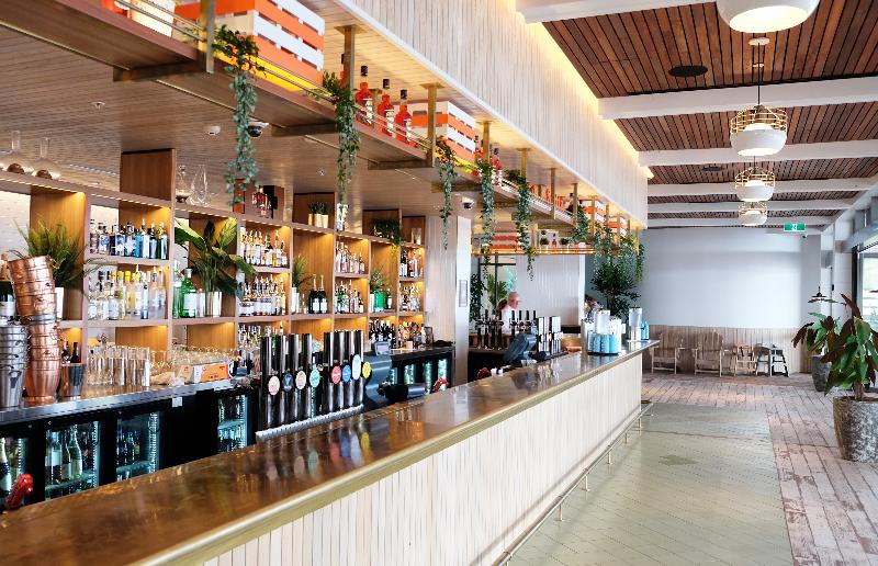 هتل The Ville Resort Casino