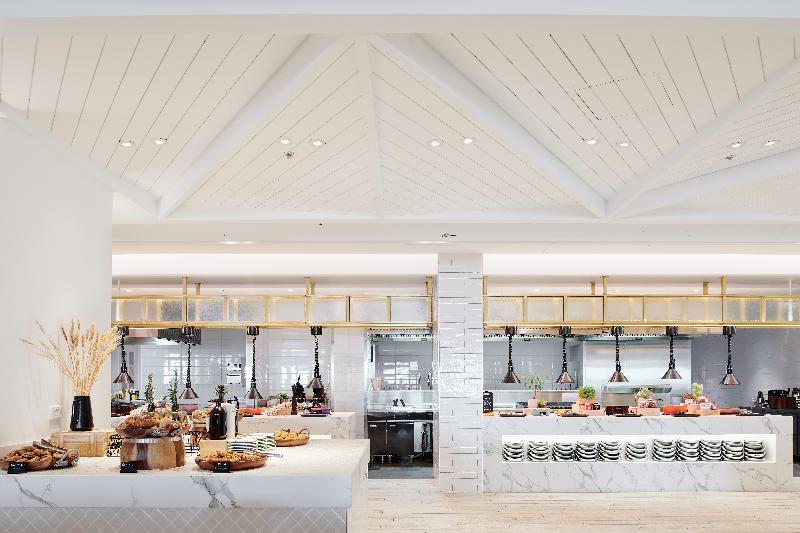 Отель The Ville Resort Casino