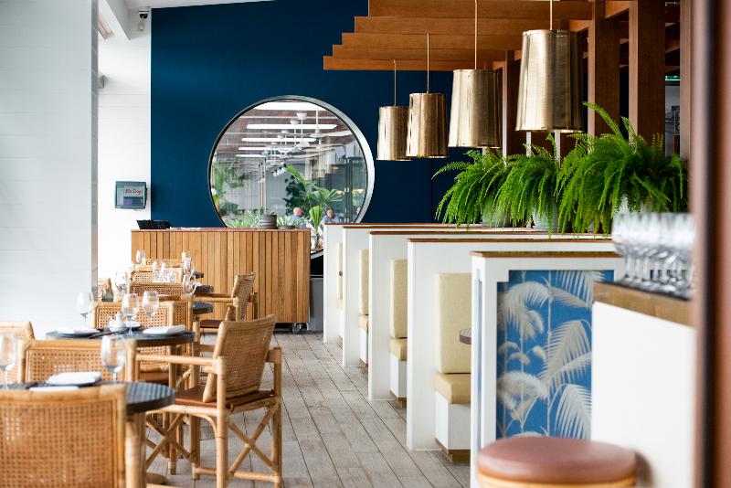 هتل The Ville Resort Casino