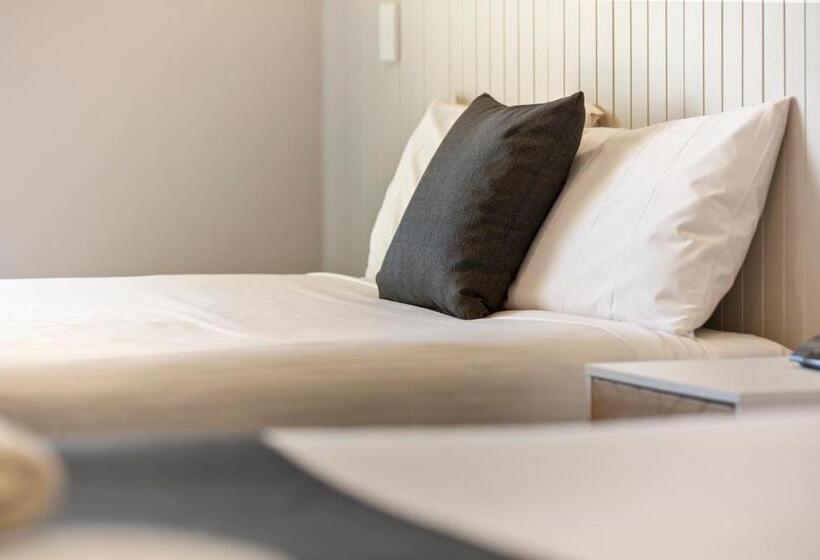 هتل The Wine Vine