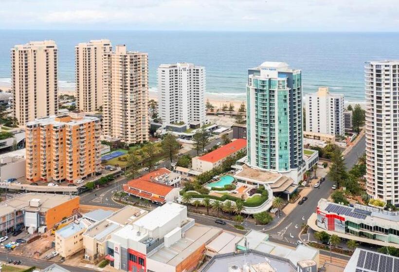 هتل Trickett Gardens Holiday Inn