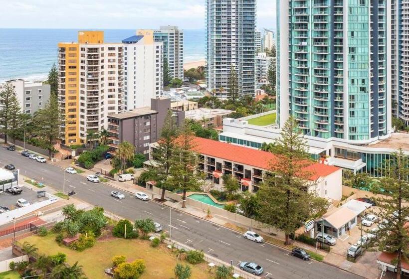 هتل Trickett Gardens Holiday Inn