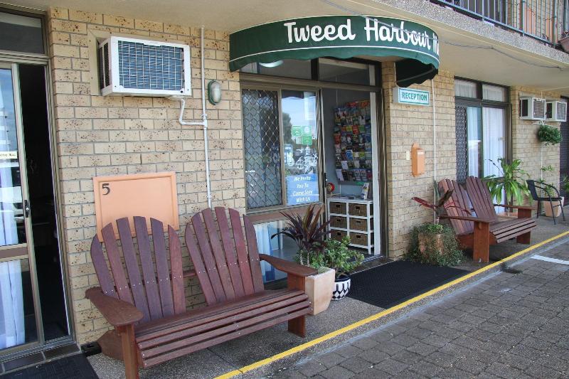 هتل Tweed Harbour Motor Inn