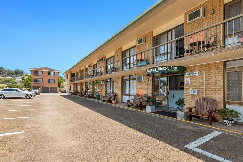 هتل Tweed Harbour Motor Inn