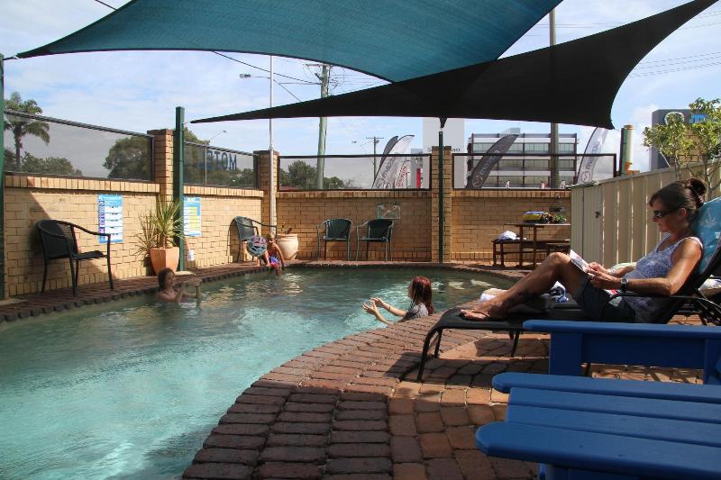 هتل Tweed Harbour Motor Inn