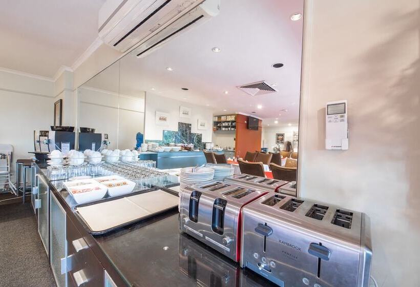 فندق Twin Towers Inn