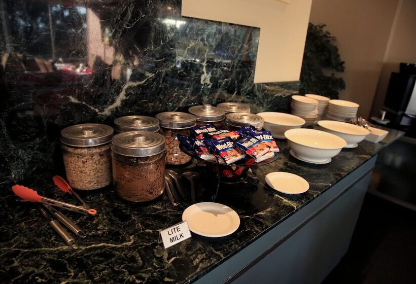 בית מלון כפרי Twin Towers Inn