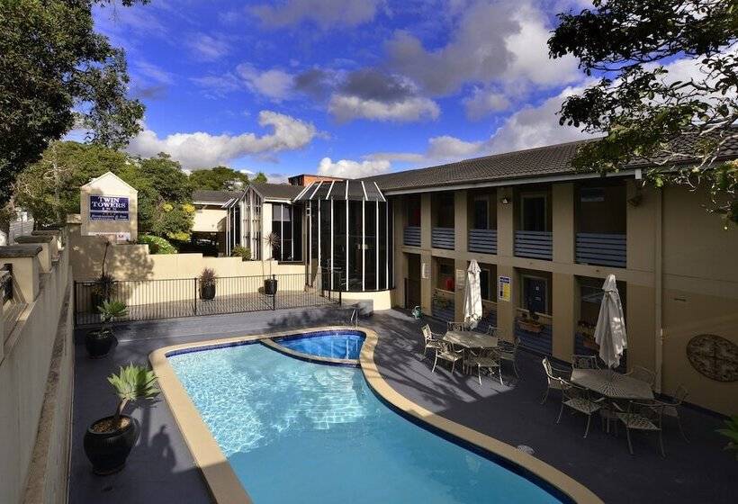 فندق Twin Towers Inn