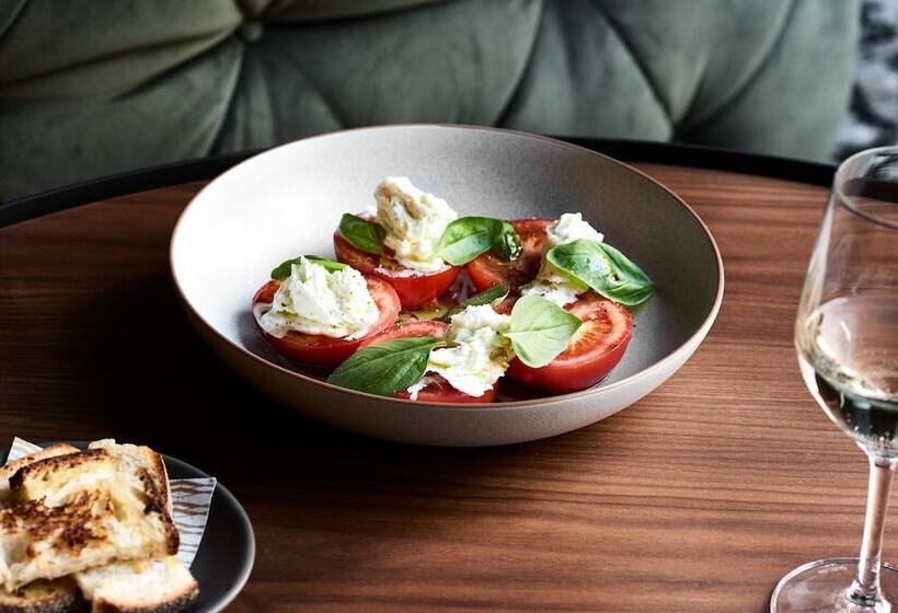 فندق Veriu Central