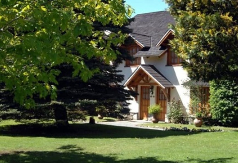 בית מלון כפרי Y Cabanas Le Village