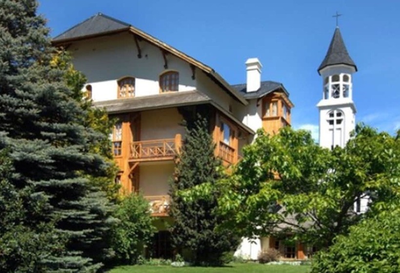 בית מלון כפרי Y Cabanas Le Village