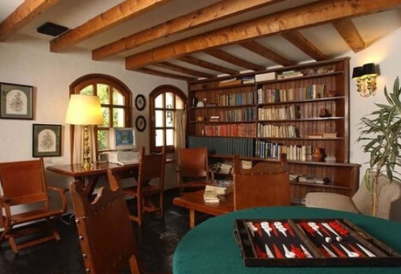 בית מלון כפרי Y Cabanas Le Village