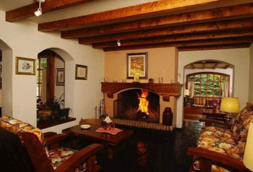 בית מלון כפרי Y Cabanas Le Village