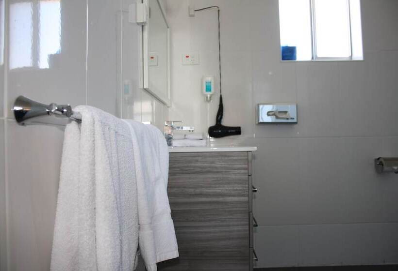 Lakeview Motel And Apartments