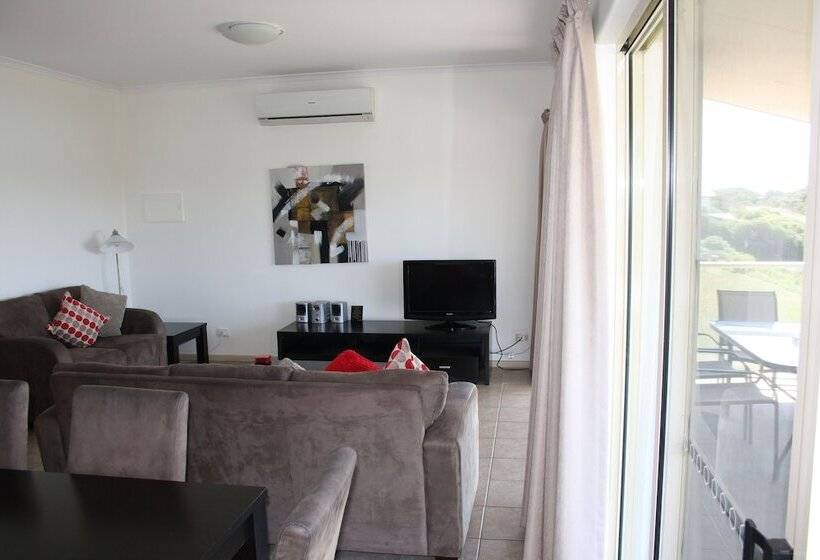 Lakeview Motel And Apartments