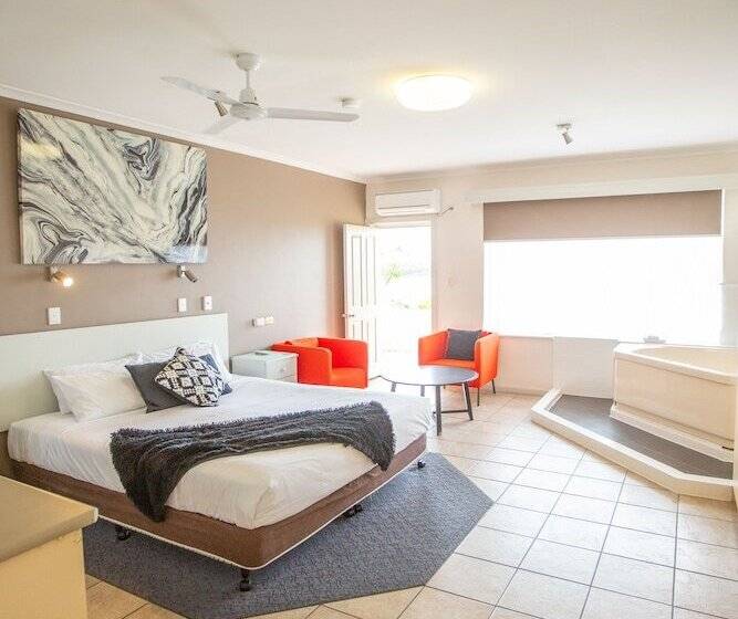 Lakeview Motel And Apartments