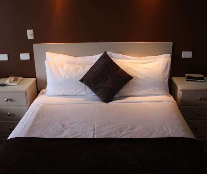 Lakeview Motel And Apartments