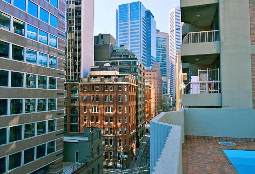 Metro Apartments On King