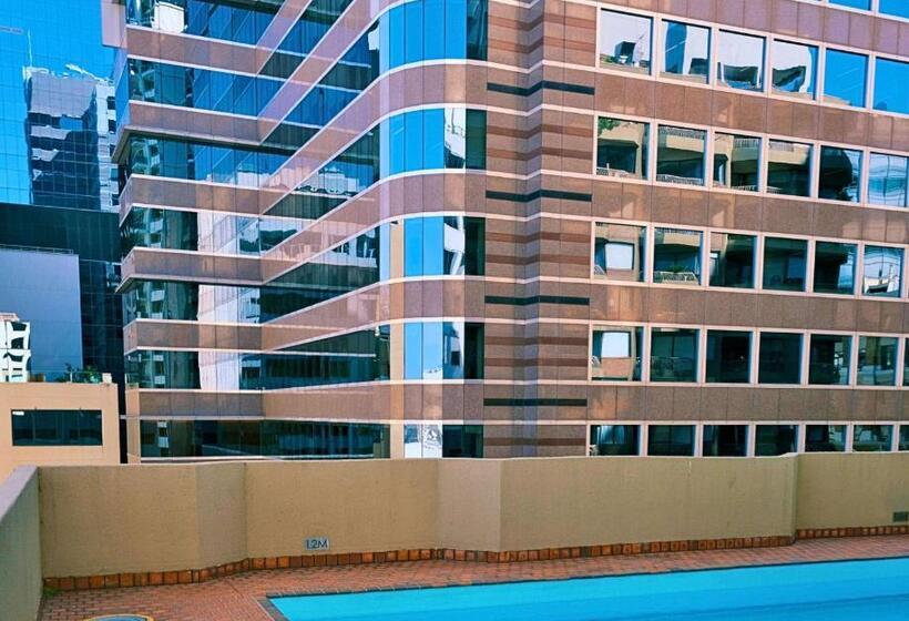 Metro Apartments On King