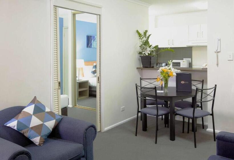 Metro Apartments On King