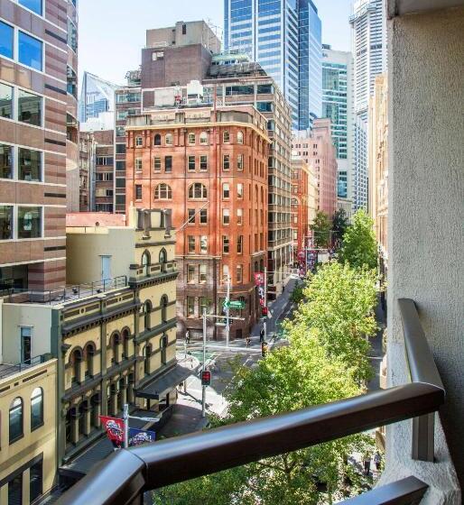 Metro Apartments On King