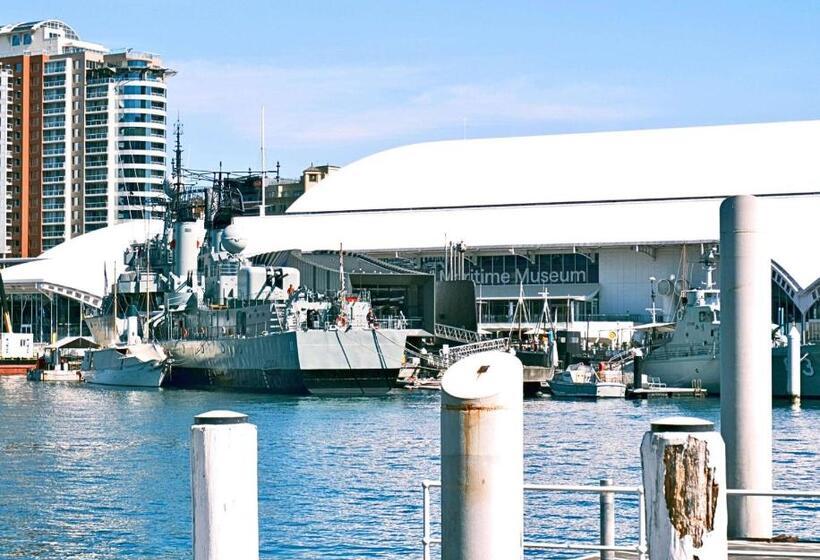 Metro Apartments On King