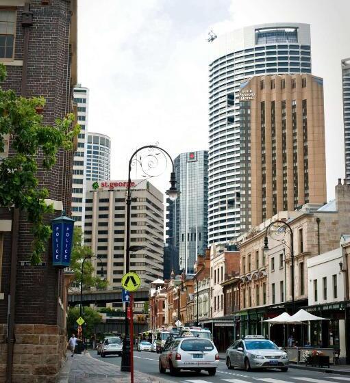 Metro Apartments On King