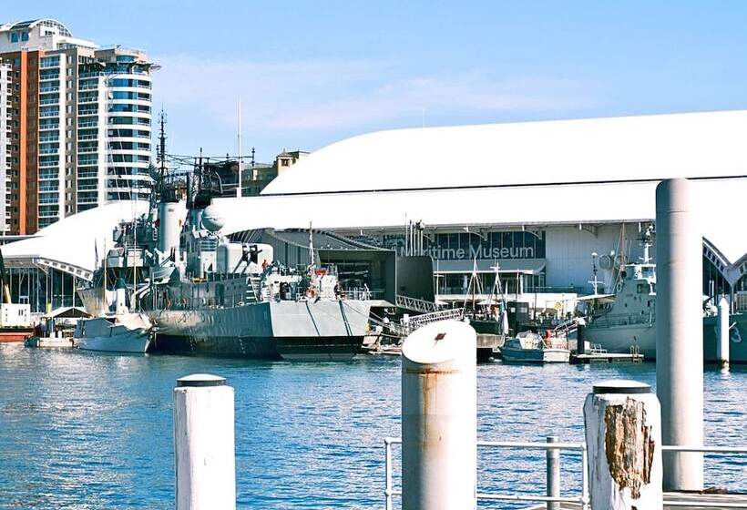 Metro Apartments On King