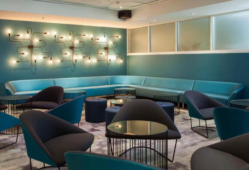 Metro Aspire Hotel Sydney