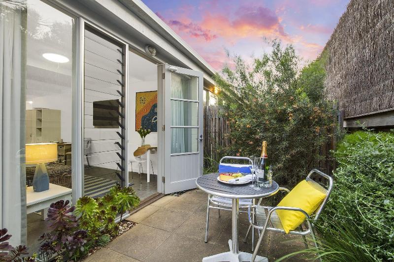 فندق على الطريق Oceanic Apartments Sorrento