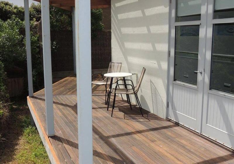 فندق على الطريق Oceanic Apartments Sorrento