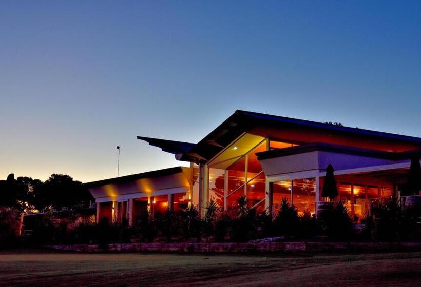 مُتل Renmark Country Club