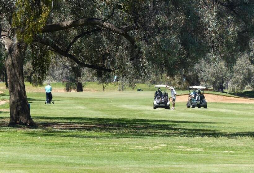 مُتل Renmark Country Club