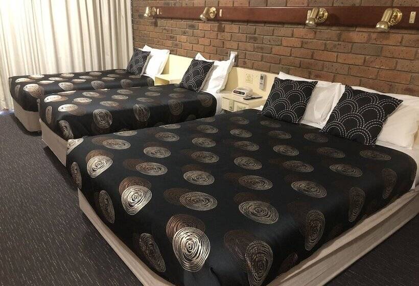 Мотель Travellers Rest Motor Inn Swan Hill