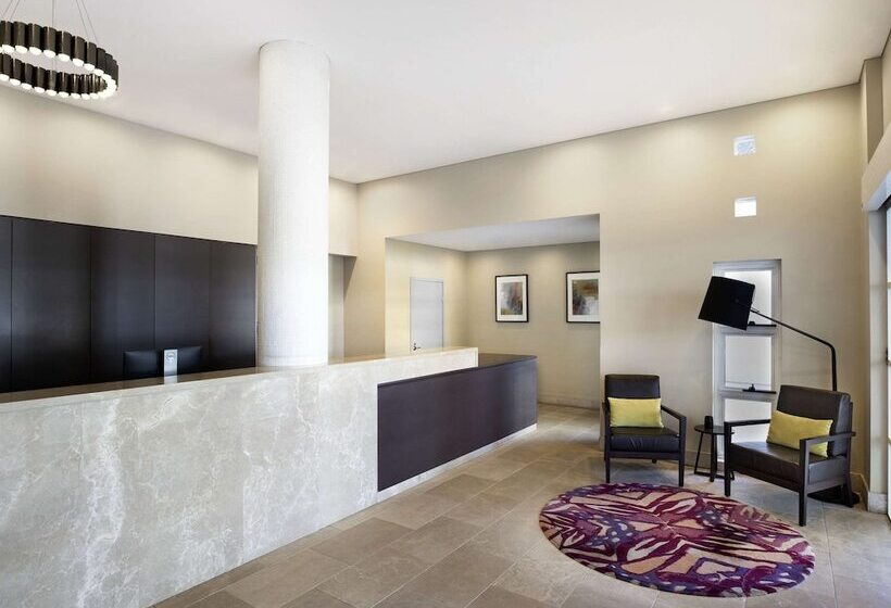 Paradise Centre Apartments